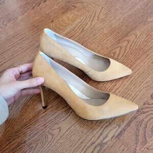 Banana Republic Suede leather Heels Sz 8
